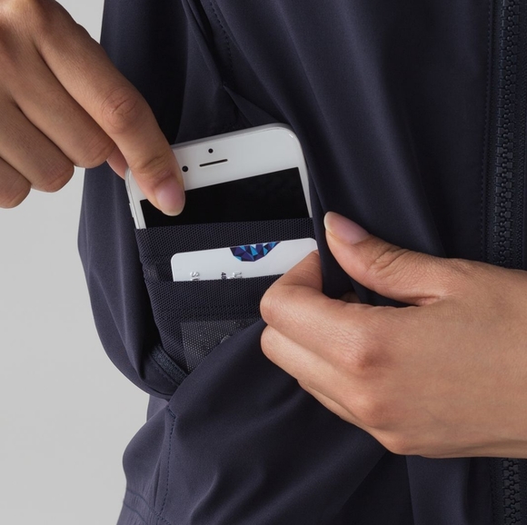 π¦Lululemon On the Fly Jacket in Midnight Navy - Picture 4 of 16